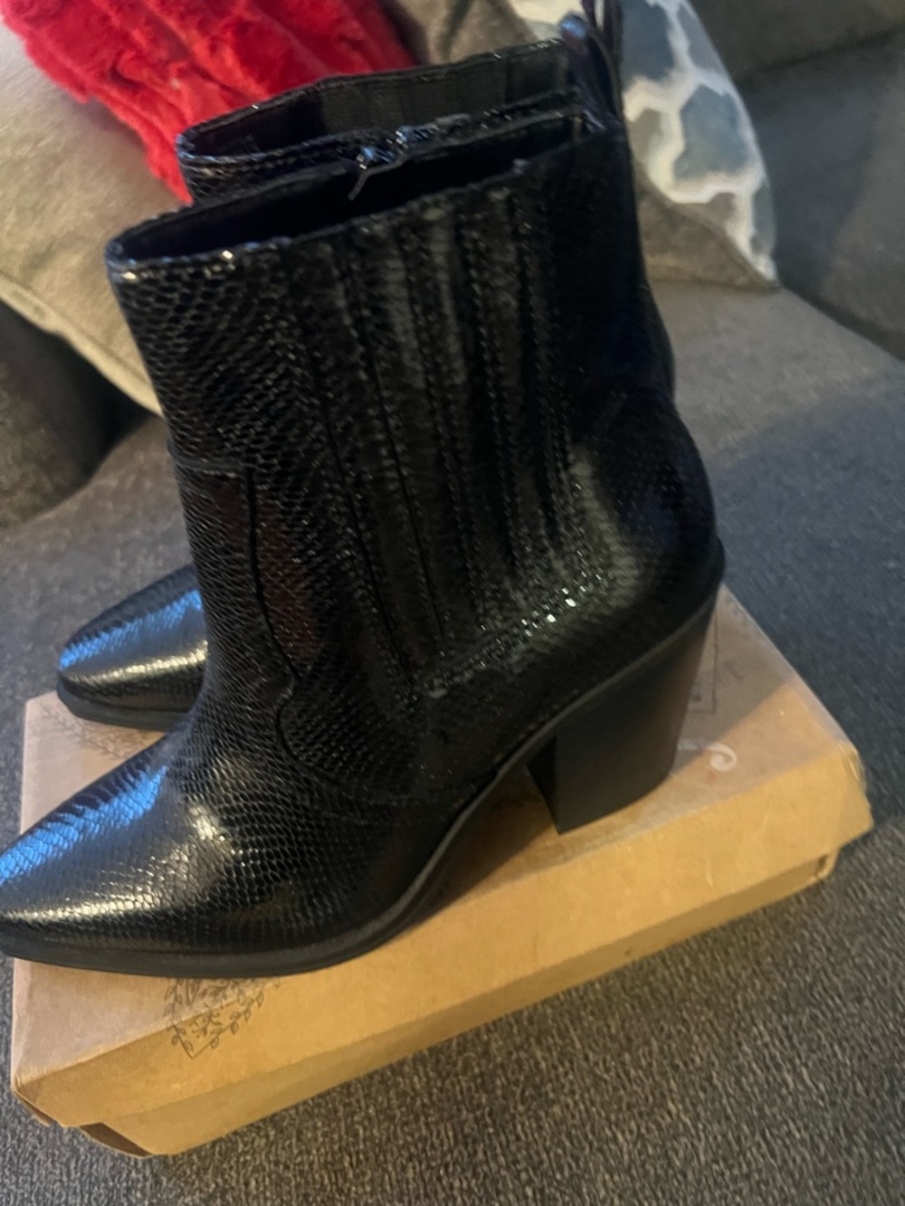 Mix No. 6 Black Textured Pointed Western Ankle Boots